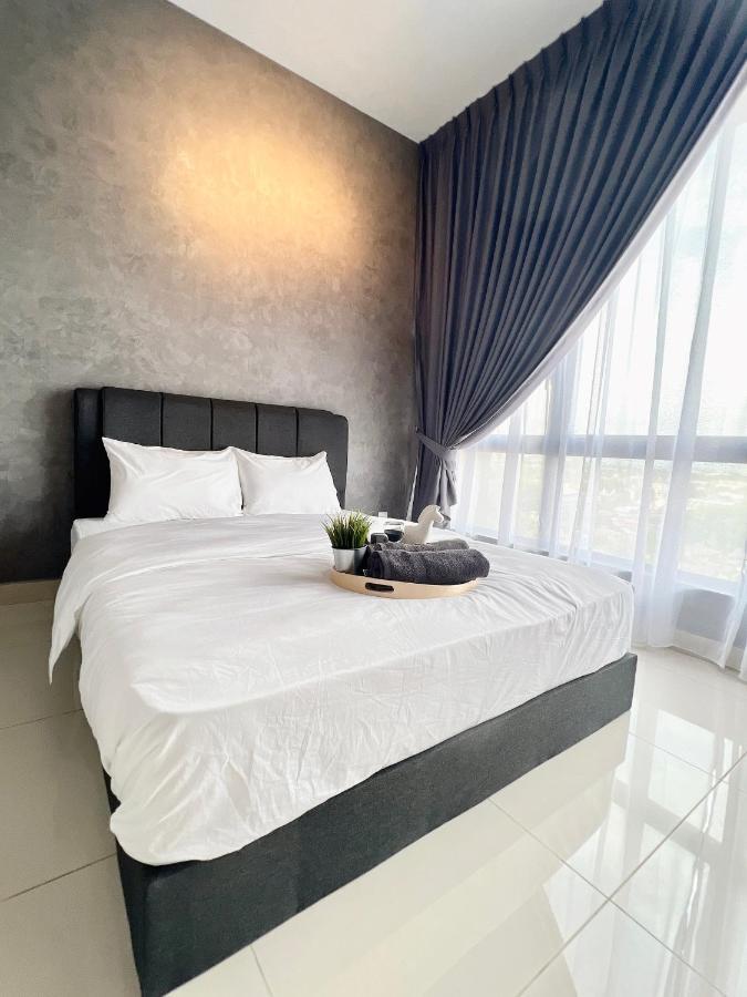 The Apple Residence & Suites Infinity Pool By Nestcove Malacca Exteriör bild