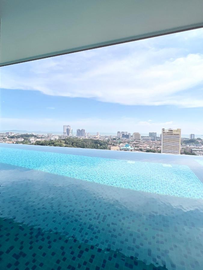 The Apple Residence & Suites Infinity Pool By Nestcove Malacca Exteriör bild